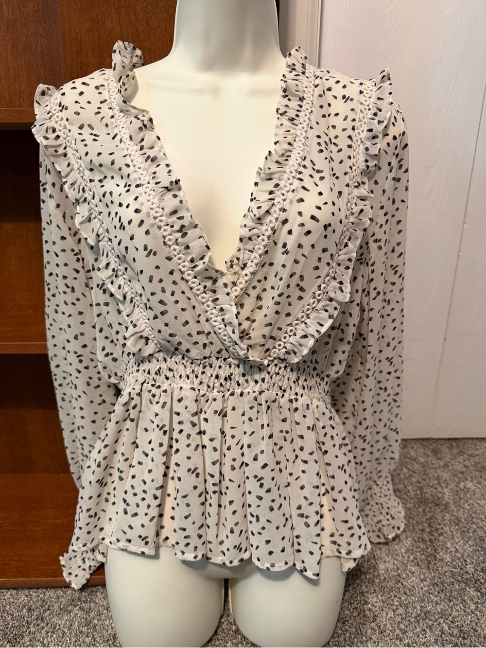 She & Sky Ruffled V-Neck Long-Sleeve Peplum Top